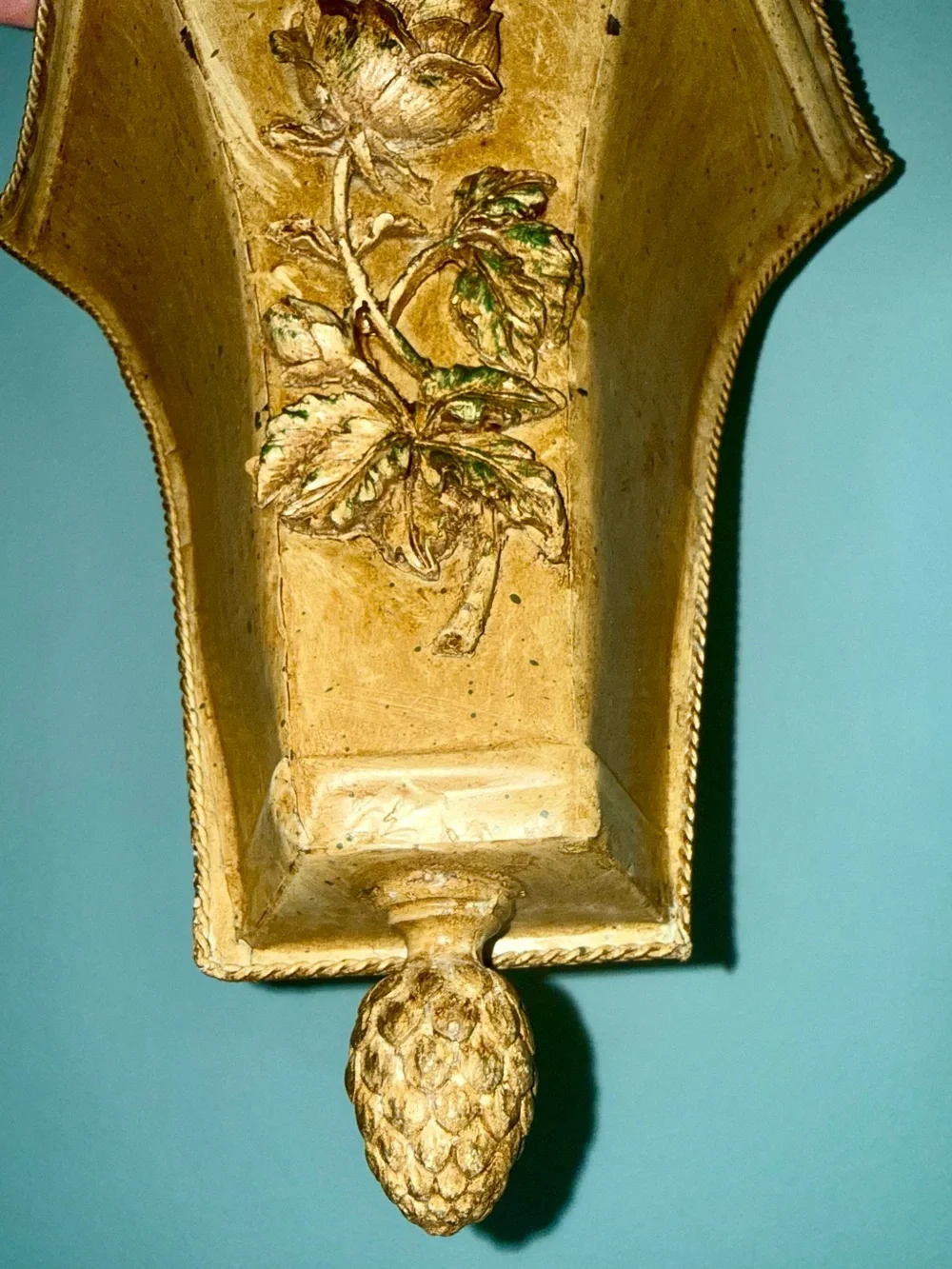 Vintage Floral Wall Pocket Gold Tone Resin Wall Vase 10